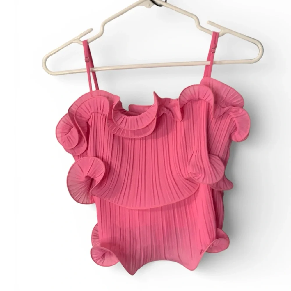 Lush Ruffled Cropped Top - Picture 2 of 5